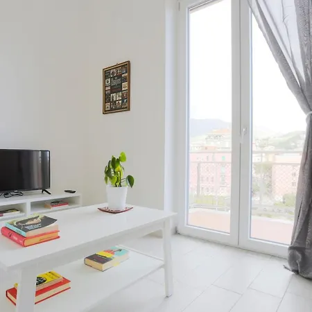 Apartment Bright & Near The Station *