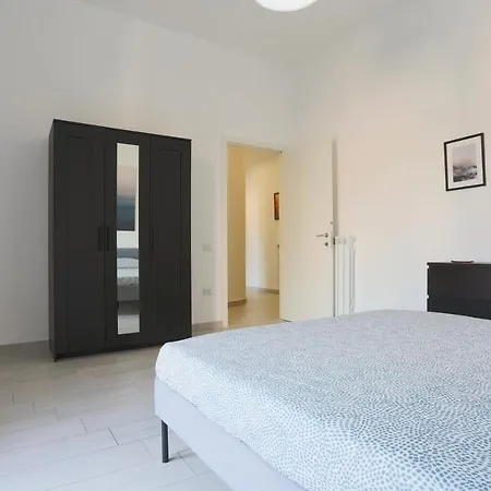 Appartamento Bright & Near The Station *